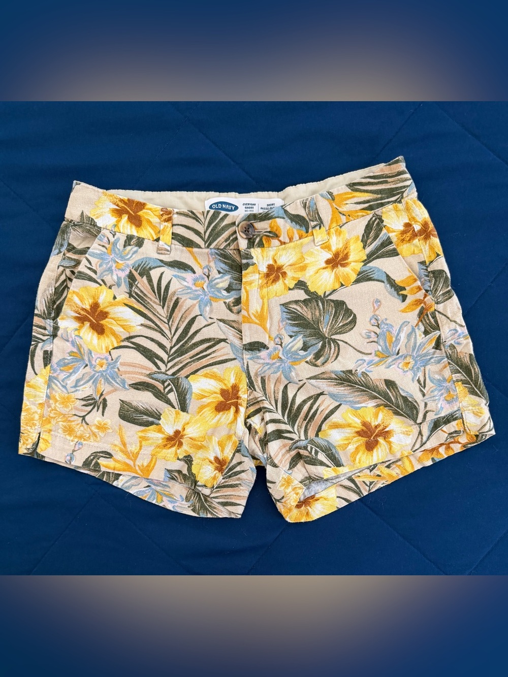 Preloved Old Navy Tropical Floral Linen-Blend Shorts in Yellow and Green
